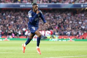 目标金球❗登贝莱：这一年很棒&amp;想更进一步 我开玩笑但该认真认真