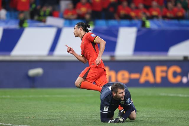 开云APP-张玉宁3年后世预赛破荒笑开颜 赞高准翼巧妙助攻